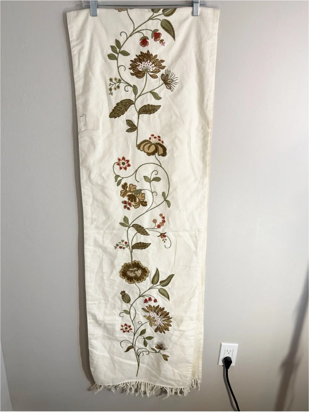 POTTERY BARN Ivory Multi Floral Embroidered Extra Long Table Runner 18” X 108”